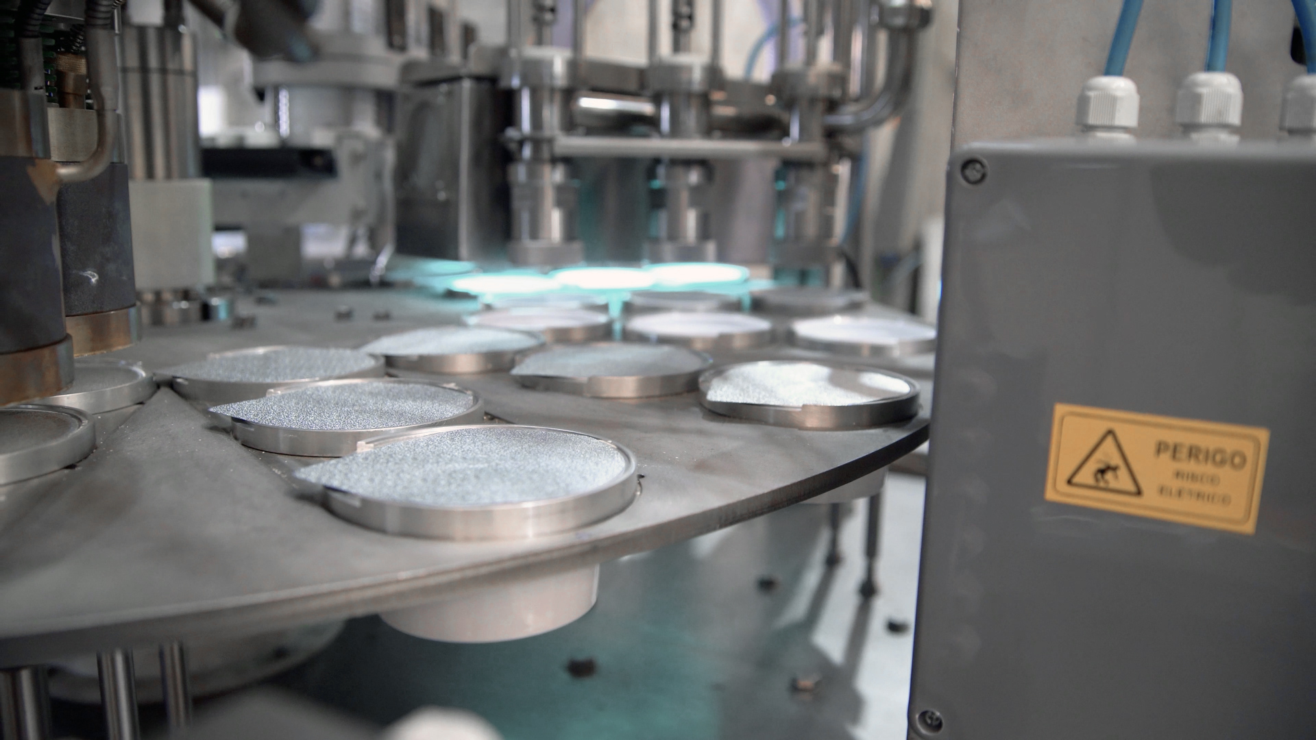 DN60R - Fill-Seal Machine