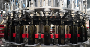Filling-liquid-edible-oil-detail
